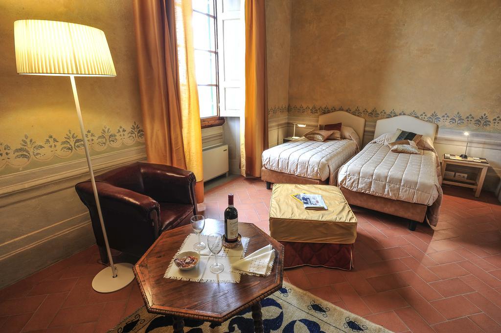 Torre Dei Lari Residenza D'Epoca Acomodação com café da manhã Florença Quarto foto